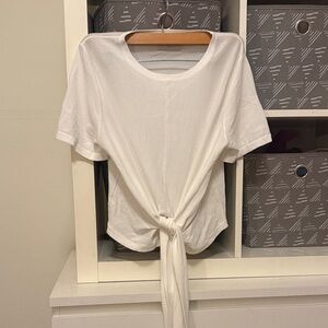 Tie-Front Short Sleeve Tee